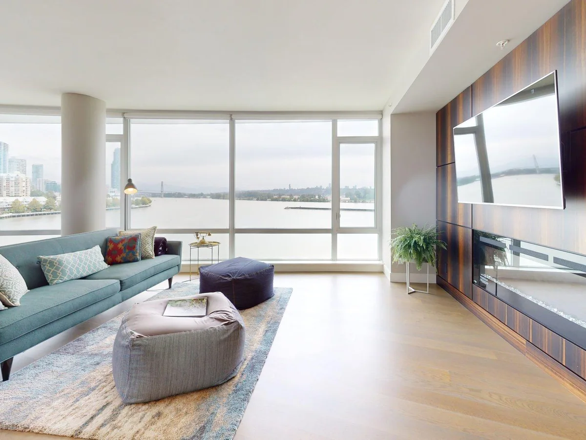 Condo New Westminster